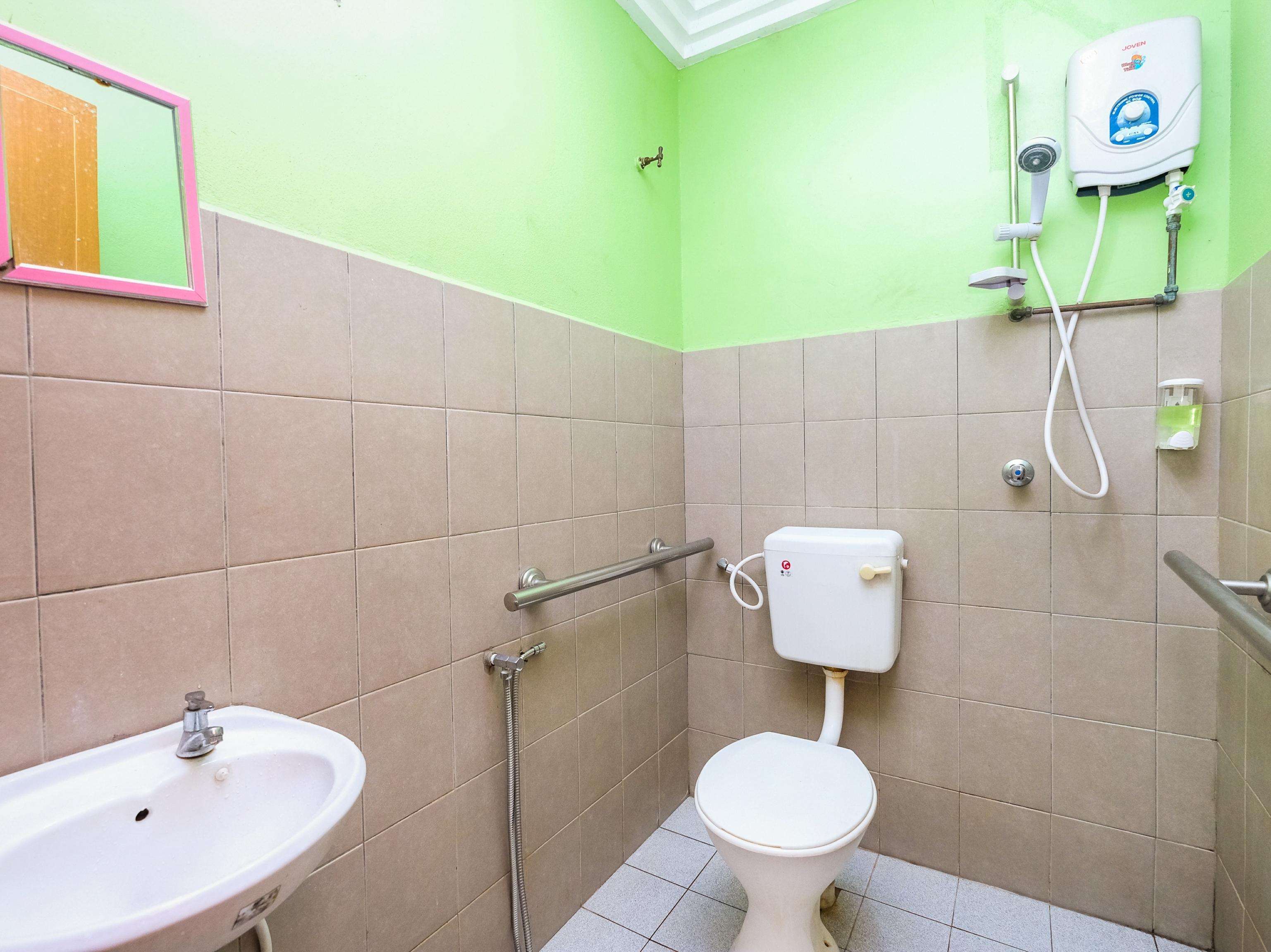 Oyo 717 Mr J Hotel Wakaf Che Yeh 2 Eksteriør bilde