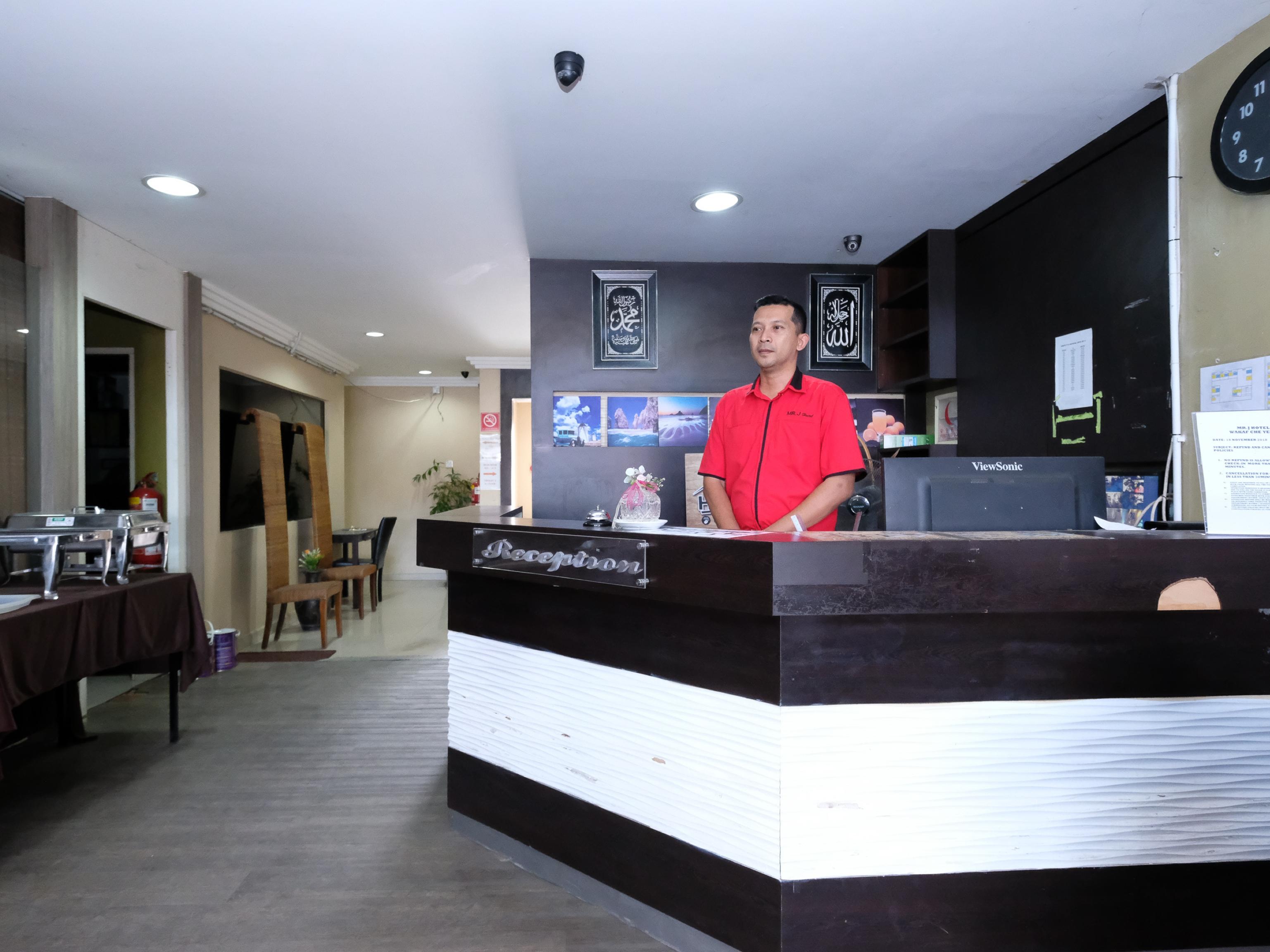 Oyo 717 Mr J Hotel Wakaf Che Yeh 2 Eksteriør bilde